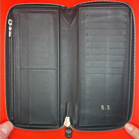 Louis Vuitton Damier Cobalt Jungle Brazza Wallet - Limited Edition - Picture 12 of 16